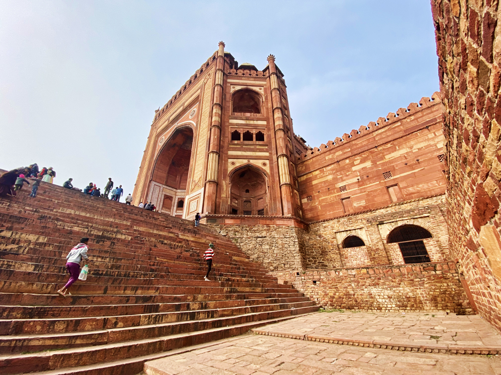 ブーランド・ダルワーザーの足元