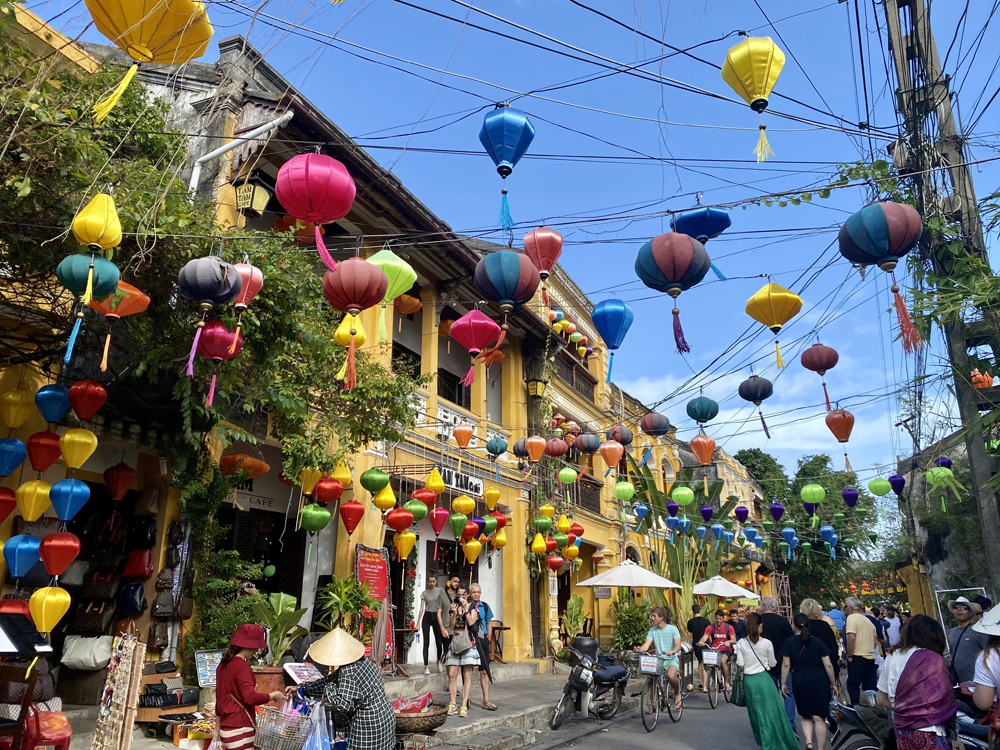 ハノイ旧市街地のランタン