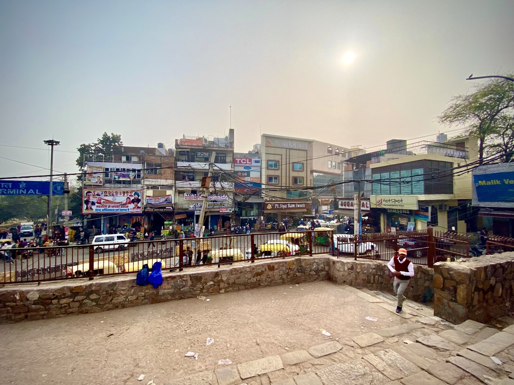 メヘラウリのバスターミナル