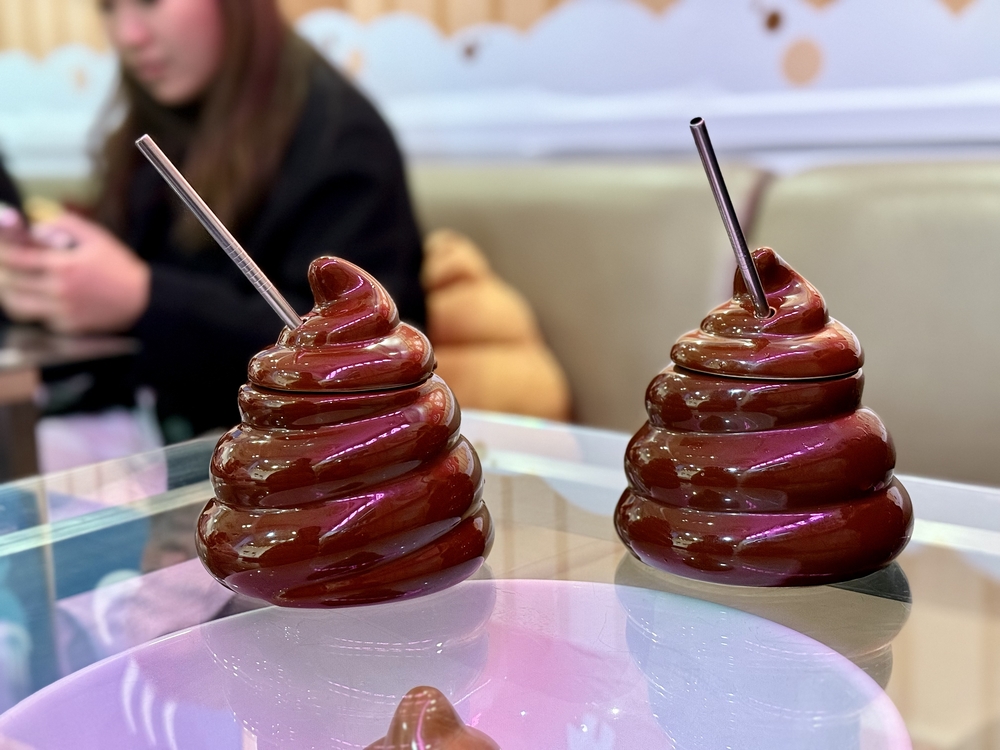 台北士林夜市便所カフェウンチコーヒー