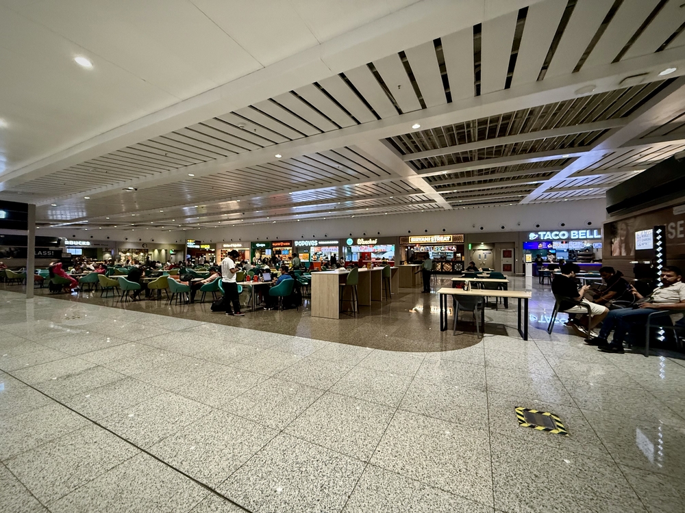 デリー空港国内線ターミナル1フードコート