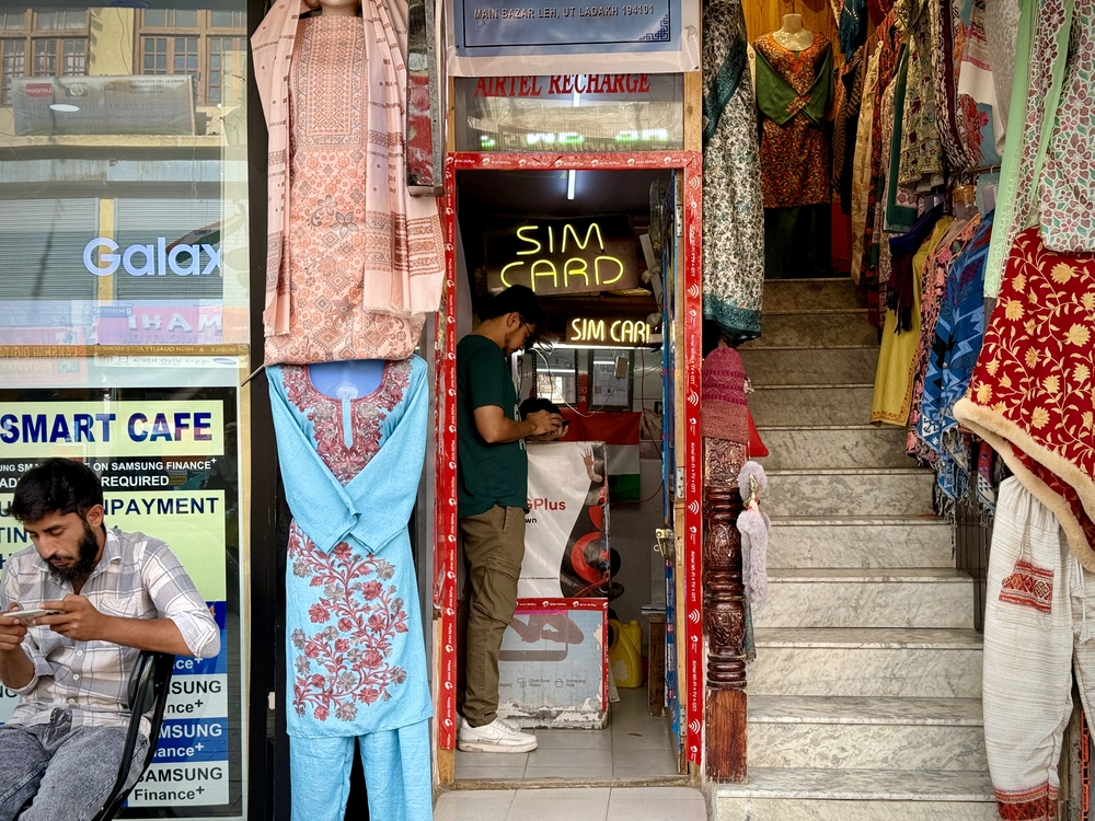 ラダックレーのSimカード