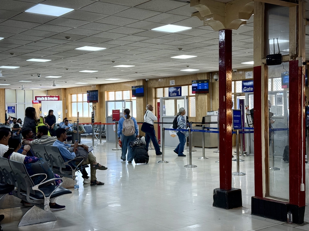 レー空港搭乗口