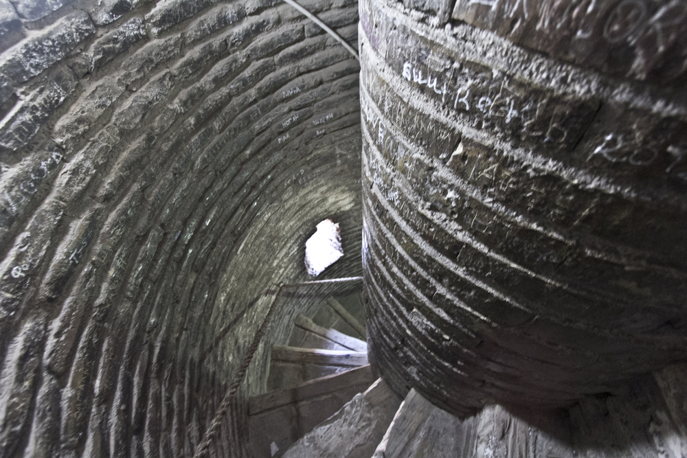 ミナレットの内部の螺旋階段