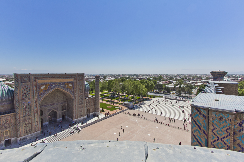 ミナレット頂部から見るレギスタン広場