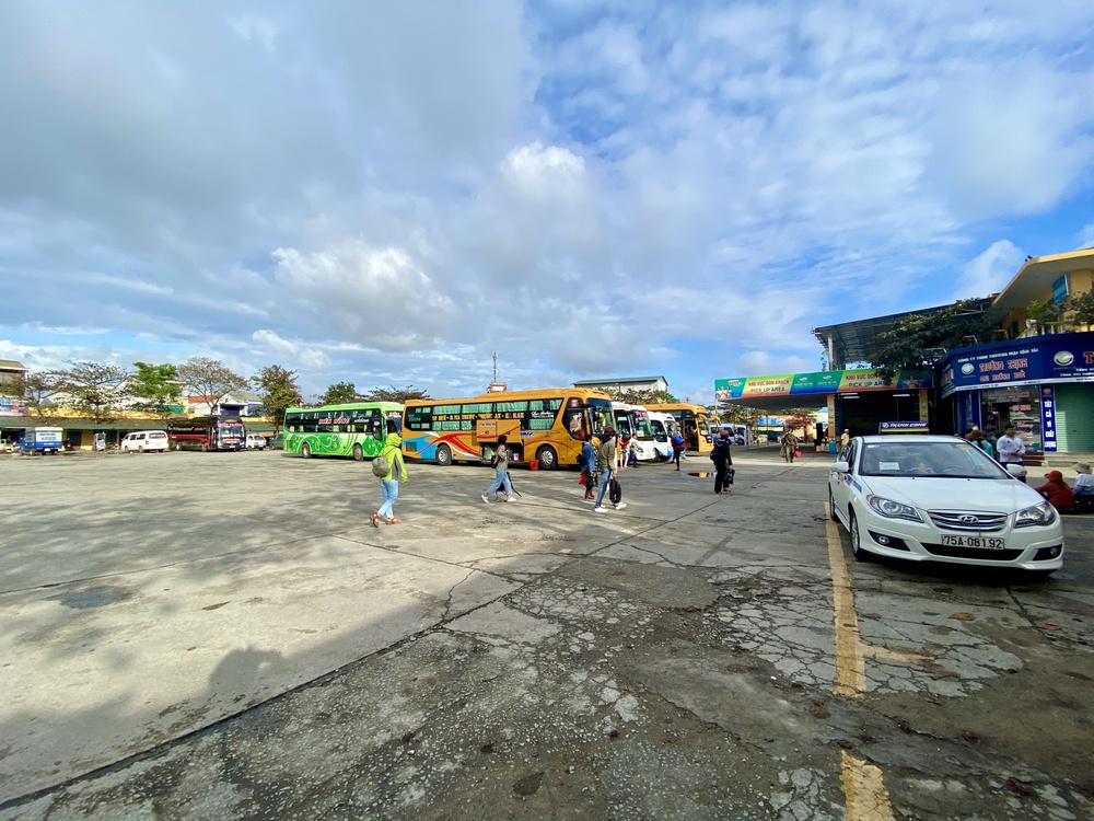 フエ南バスターミナル