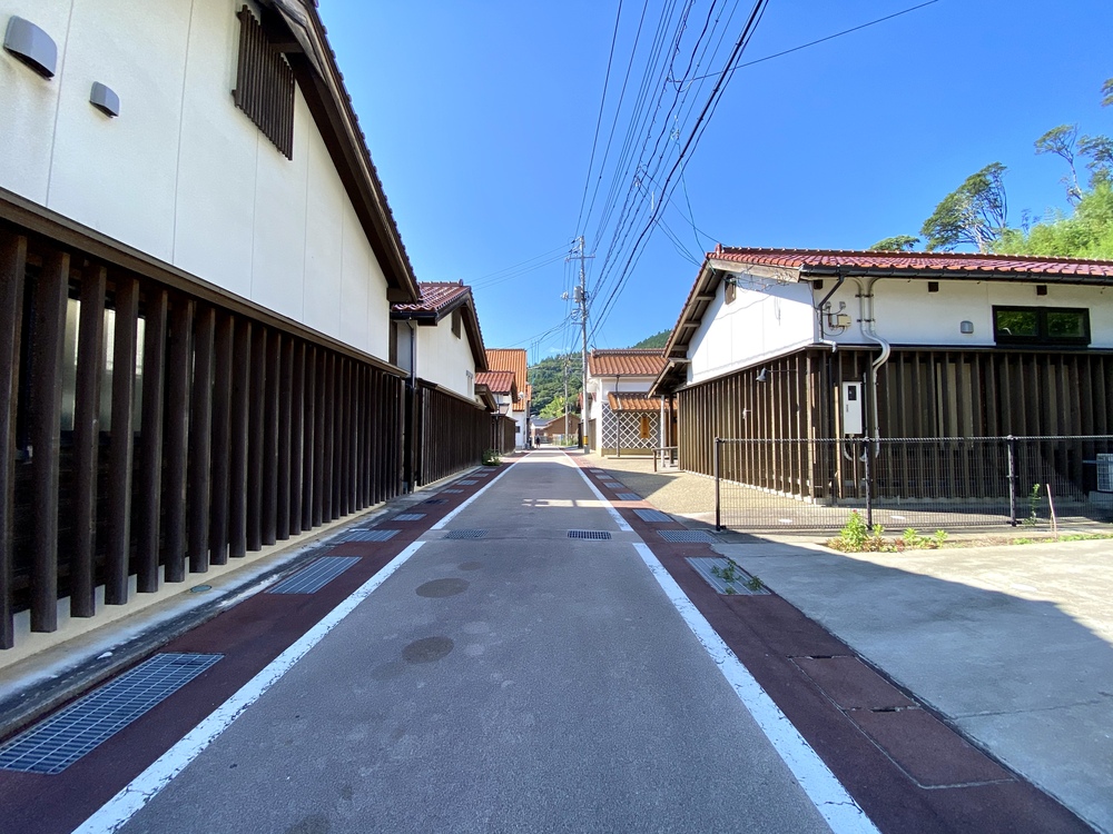 中ノ島菱浦の街並み