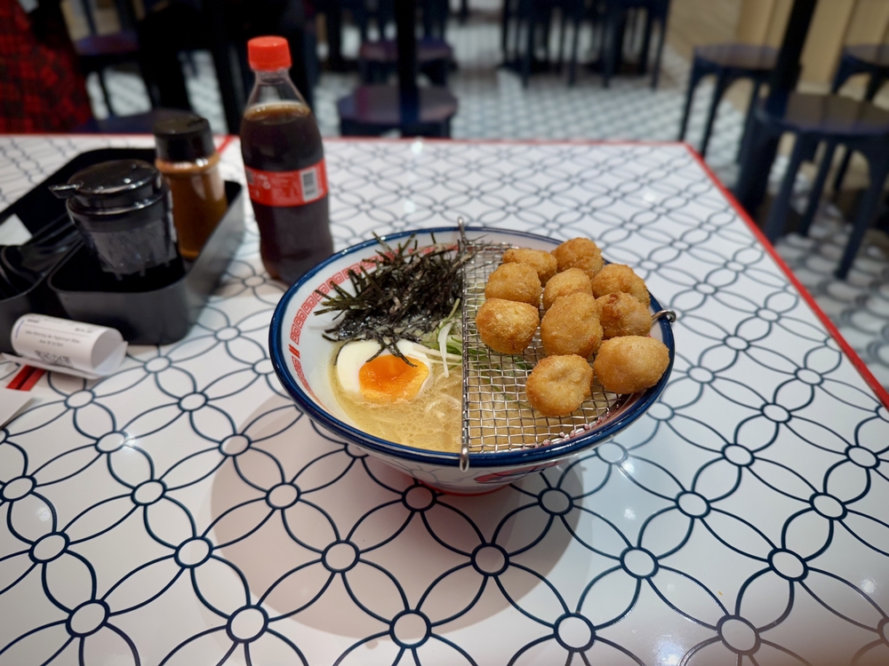 ラーメン鉢に網を載せる!