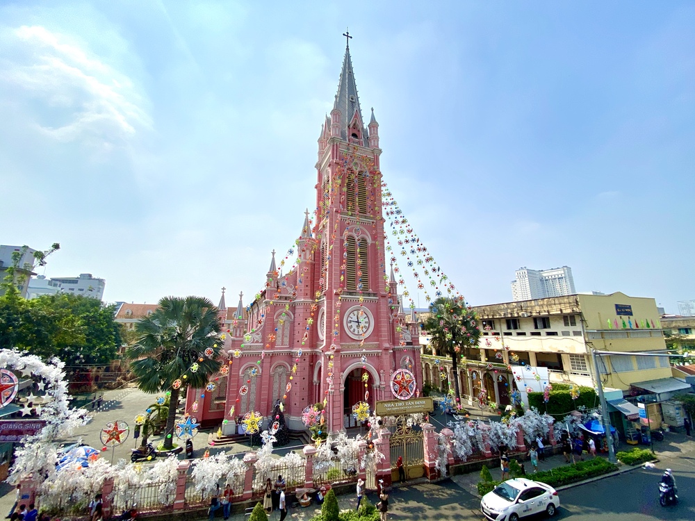 ホーチミンタンディン教会全景